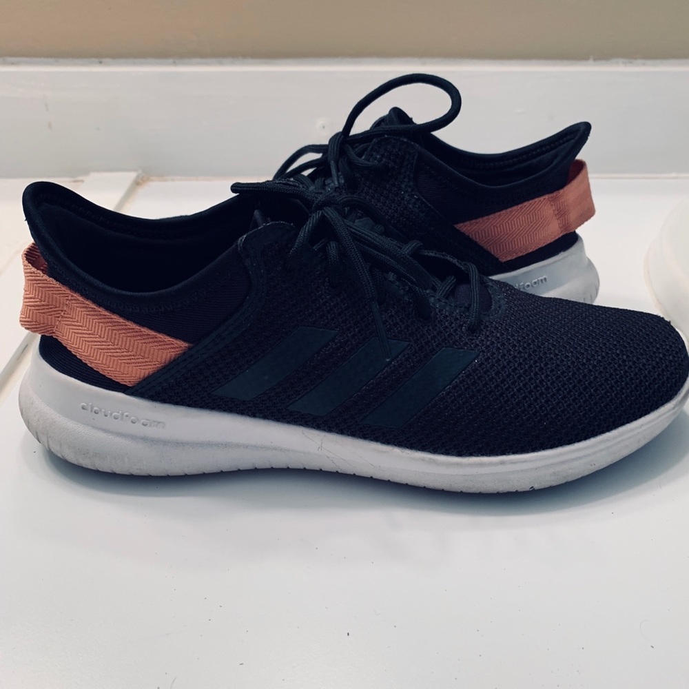 Adidas cloudfoam running shoes